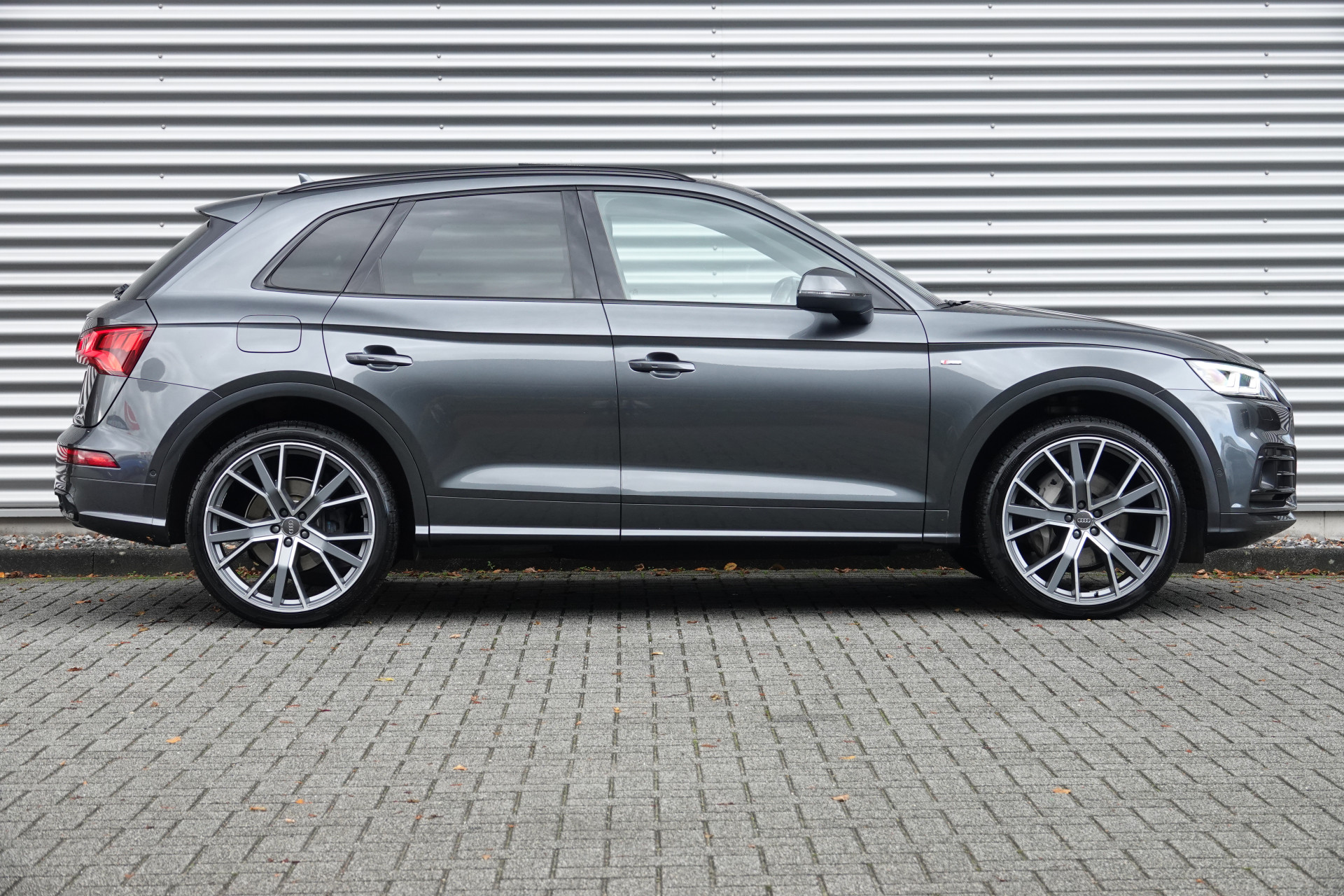 tweedehands Audi Q5 55 TFSI e quattro Competition | Pano | RS-Zetels | B&O | ACC | 360 | 22 Inch | Trekhaak |  – beschikbaar bij Van de Velde Auto’s