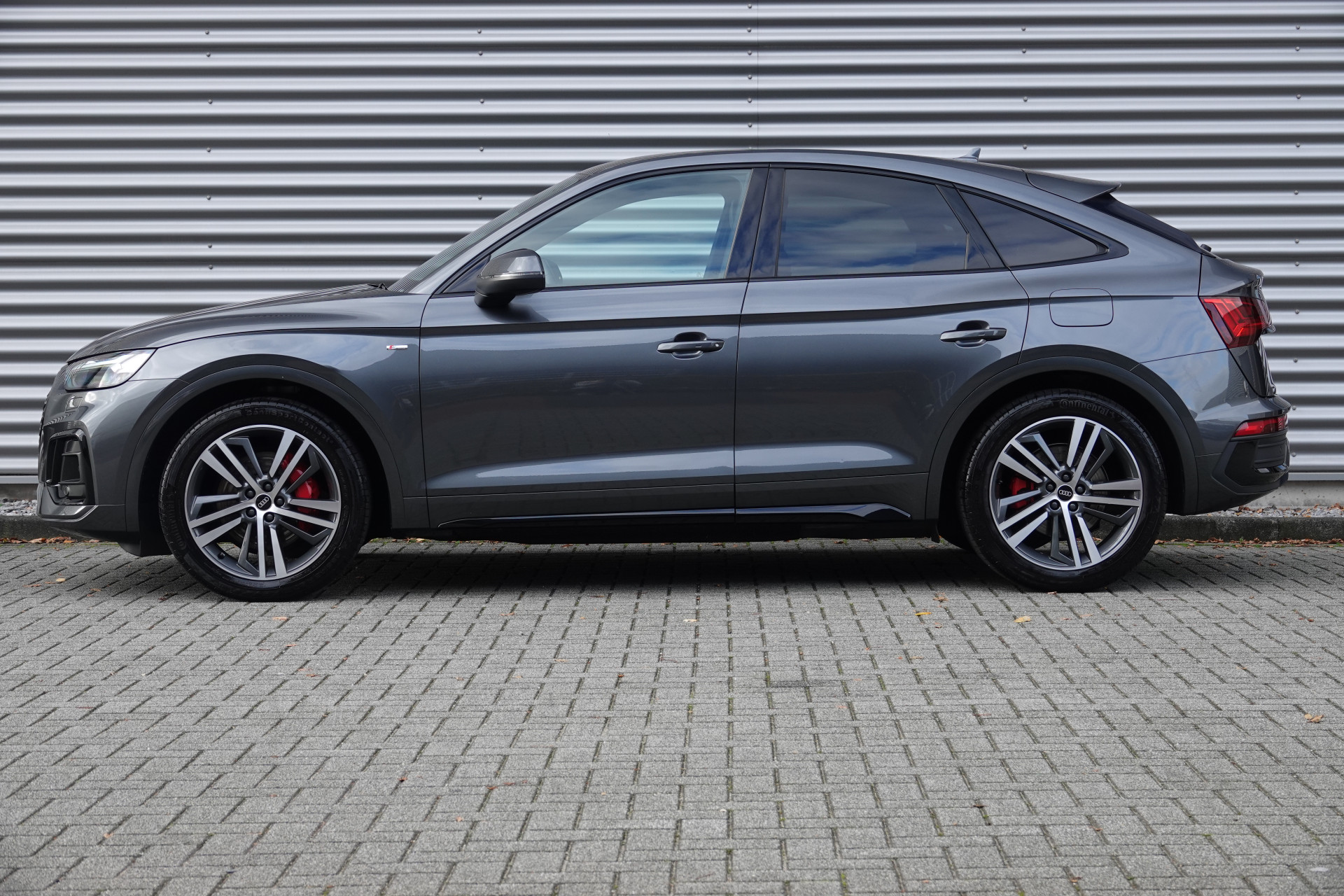 tweedehands Audi Q5 Sportback 50 TFSI e S edition | Sportstoelen | Luchtvering | B&O | Camera | S-Line |  – beschikbaar bij Van de Velde Auto’s