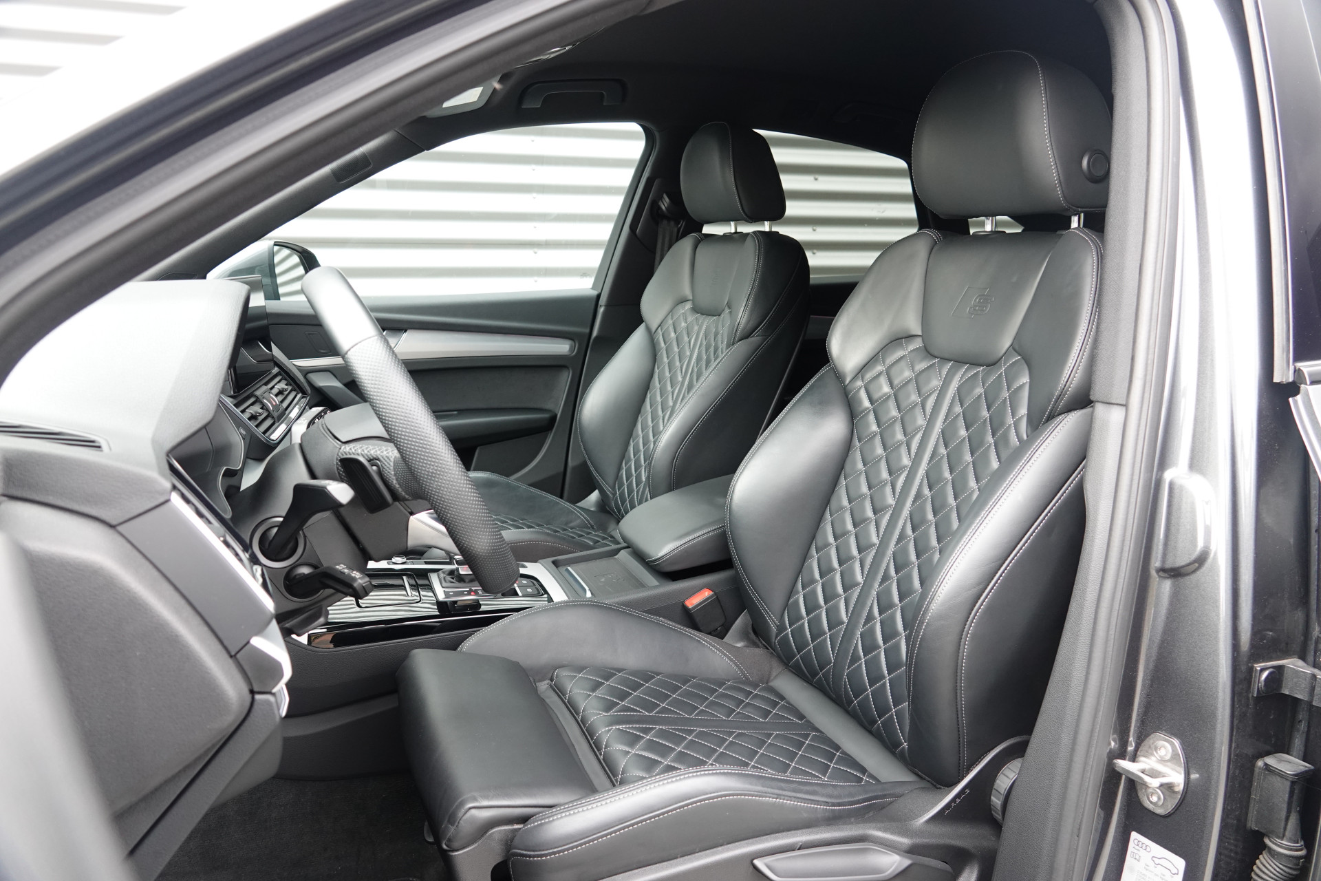 tweedehands Audi Q5 Sportback 50 TFSI e S edition | Sportstoelen | Luchtvering | B&O | Camera | S-Line |  – beschikbaar bij Van de Velde Auto’s