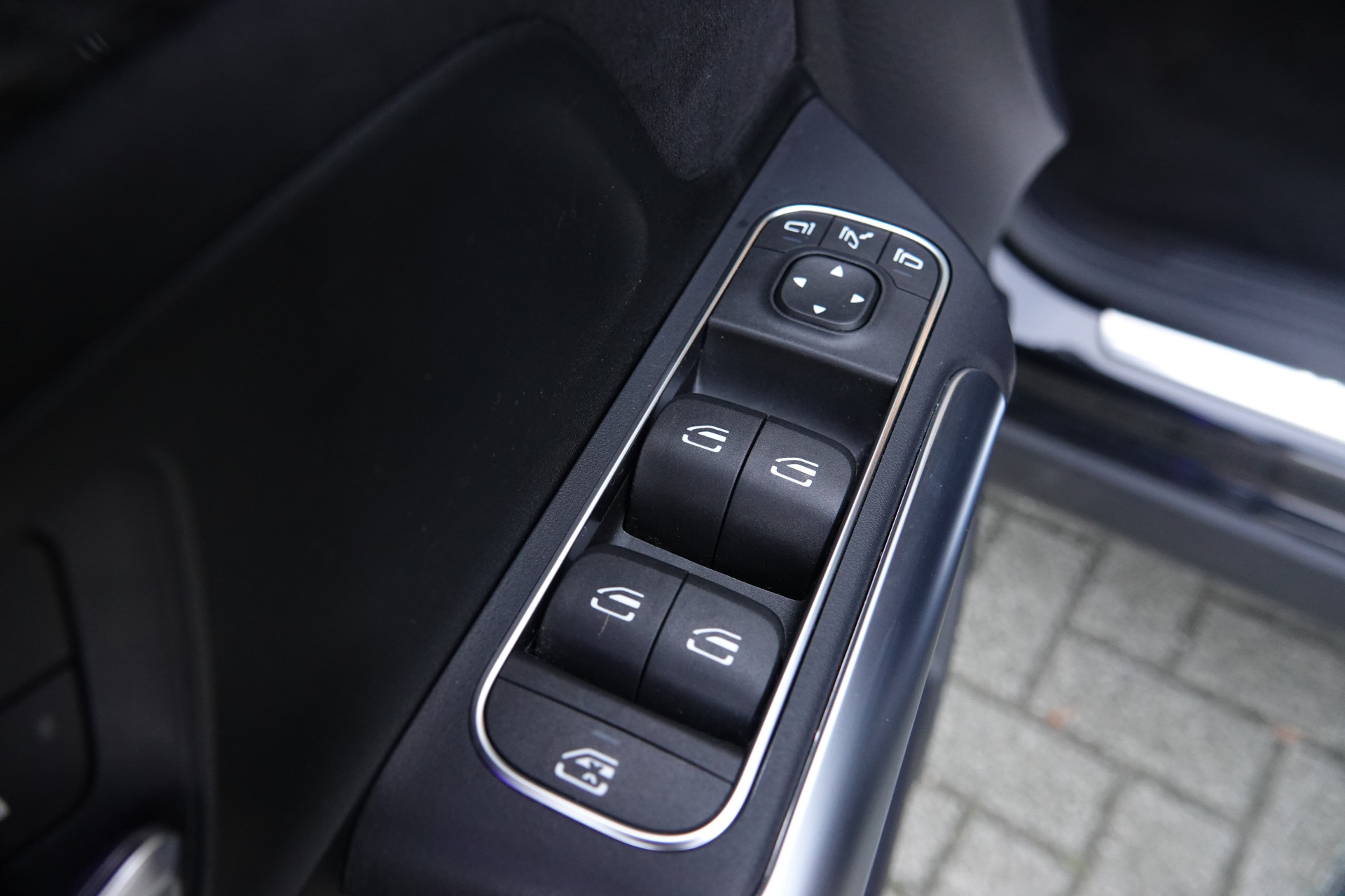 tweedehands Mercedes-Benz GLA 200 AMG Line Night Pakket | Trekhaak | Sfeerverlichting | Camera | BTW |  – beschikbaar bij Van de Velde Auto’s