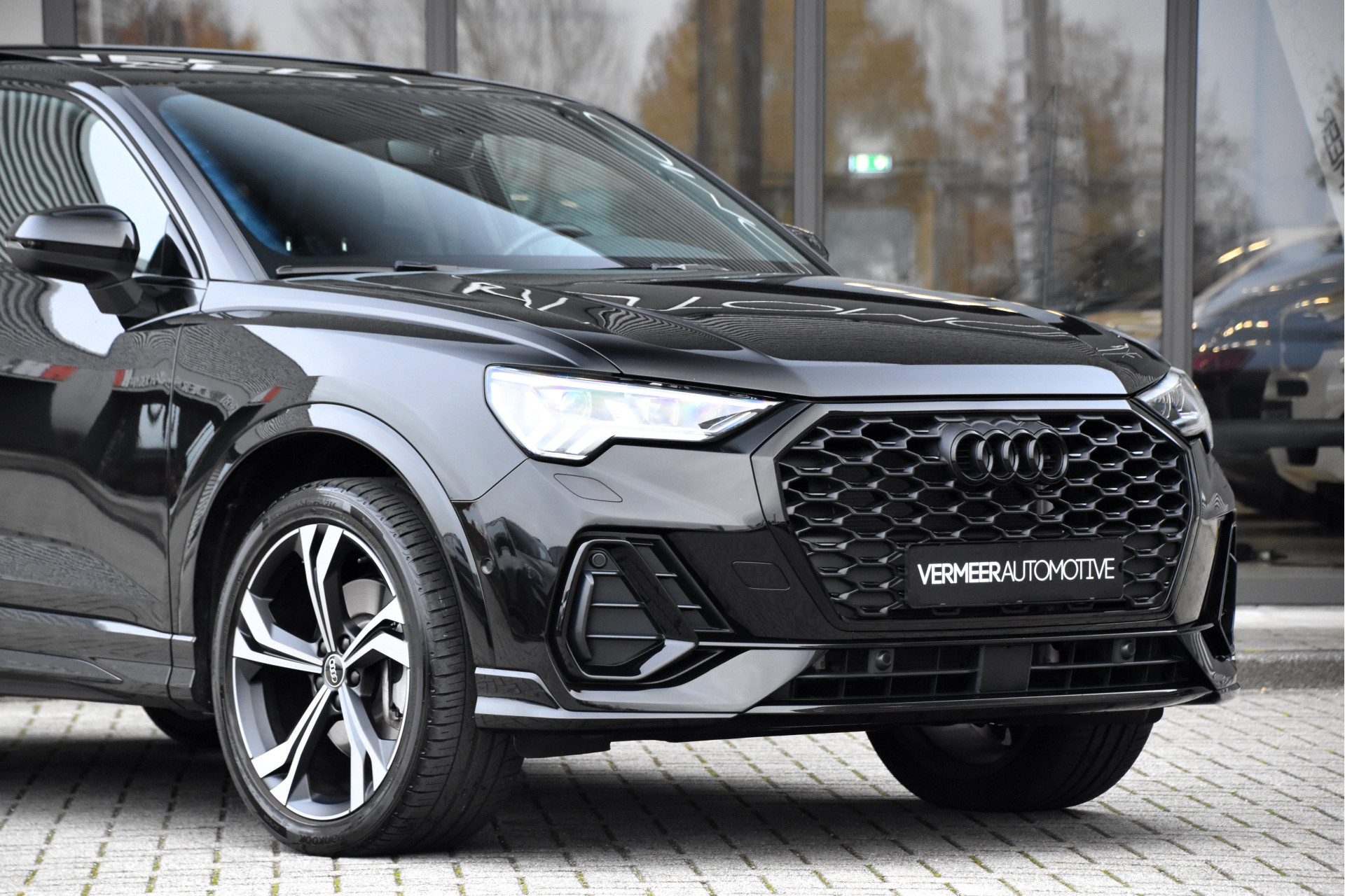 tweedehands Audi Q3 Sportback 45 TFSI e S edition | Panoramadak | Leder | Adapitve Cruise | Nieuwstaat ! |  – beschikbaar bij Van de Velde Auto’s