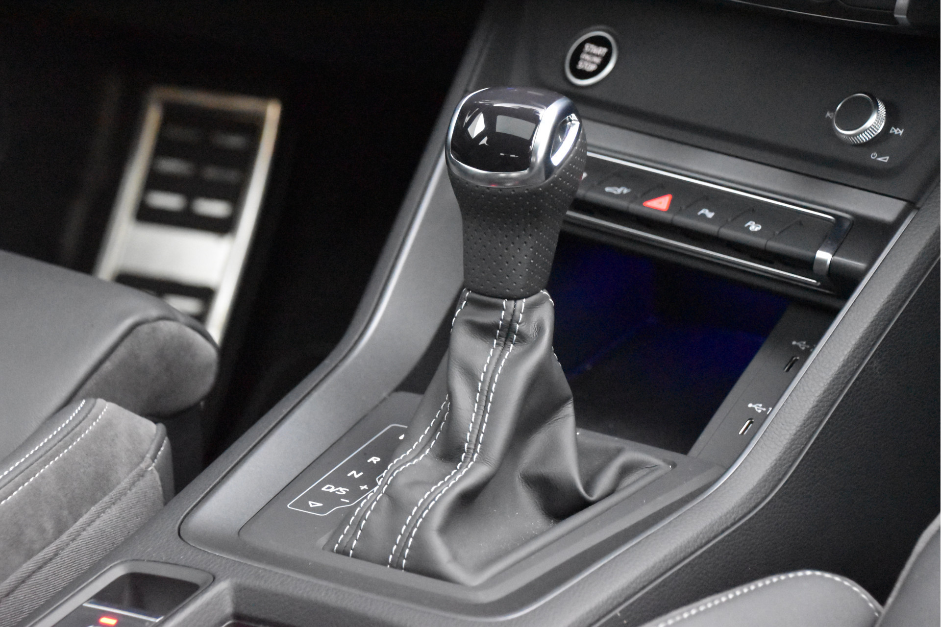 tweedehands Audi Q3 Sportback 45 TFSI e S edition | Panoramadak | Leder | Adapitve Cruise | Nieuwstaat ! |  – beschikbaar bij Van de Velde Auto’s