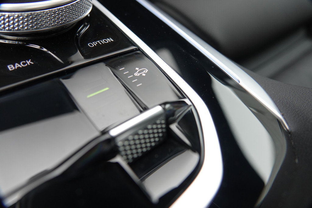 tweedehands BMW X5 xDrive50e M-Sport | Pano | H&K | HUD | ACC | Achterasbesturing | Driving Assistant Prof. |  – beschikbaar bij Van de Velde Auto’s